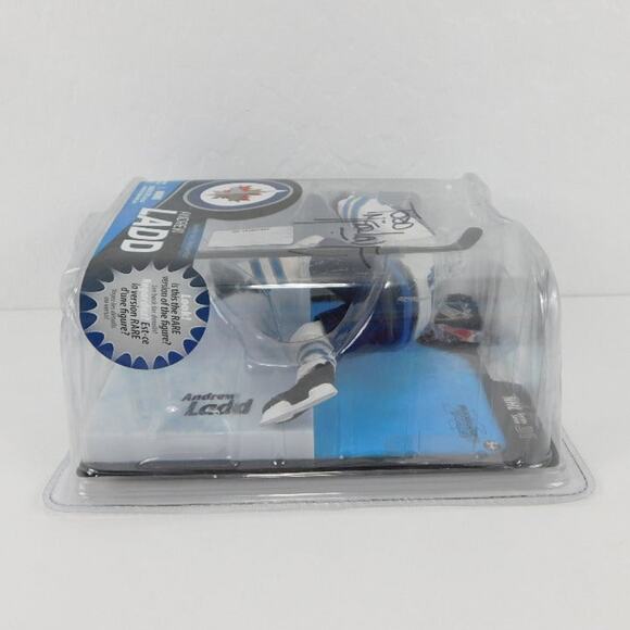 McFarlane Toys 2012 Andrew Ladd 16 NHL Winnipeg Jets Action Figure - Picture 4 of 6